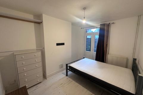 1 bedroom in a house share to rent, Ipswich IP3