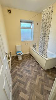 2 bedroom flat to rent, Great Cambridge Road, London, N18