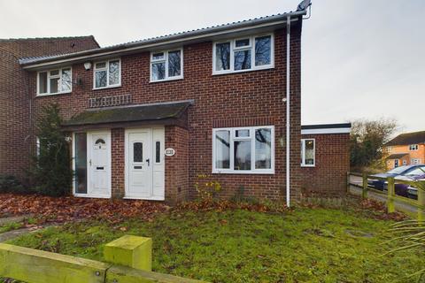 3 bedroom townhouse for sale - Marten Place, Tilehurst, Reading, RG31
