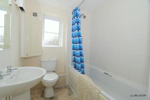 2 bedroom flat to rent - Gillespie Close, Bedford, MK42