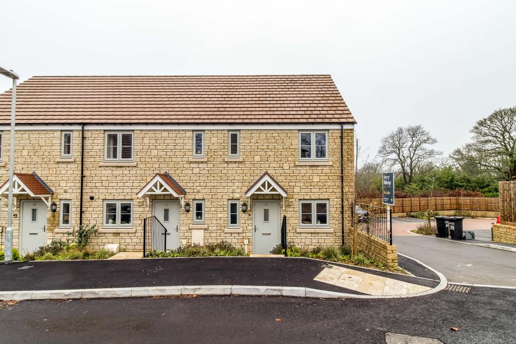 Sycamore Grove, Chalford Hill, Stroud, Gloucestershire, GL6 2 bed end