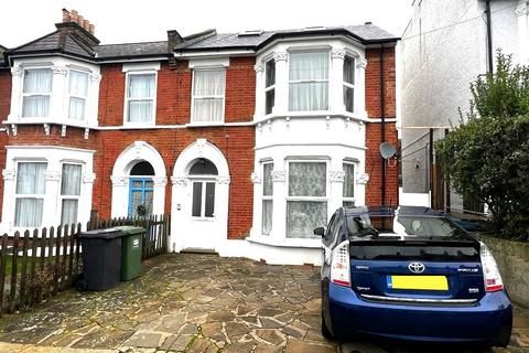 Arngask Road, Catford, SE6