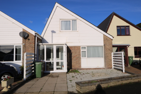 9 Maethlon Close, Tywyn, LL36 0BN