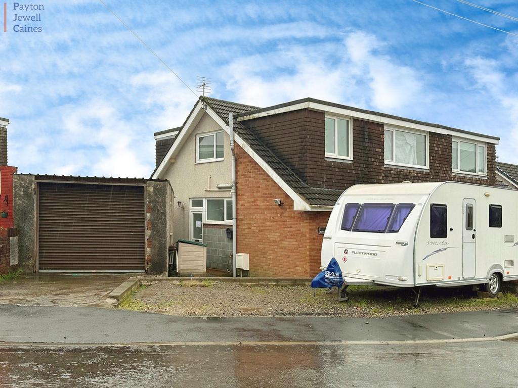 Kennedy Drive, Pencoed, Bridgend County. CF35 6TW 3 bed semidetached