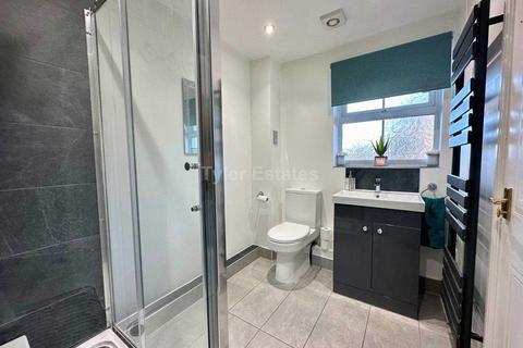 24 Osier Drive, Basildon, SS15 4HP