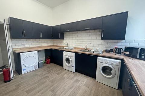 14 bedroom house share to rent - Bury Road, Rochdale,