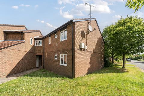 1 bedroom flat for sale, Robin Close, Hampton, TW12