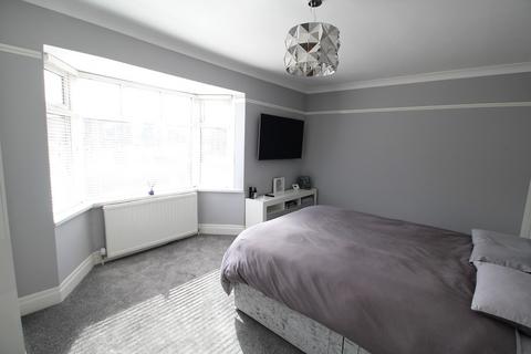3 bedroom semi-detached house for sale, Hartleyburn Avenue, Hebburn, Tyne and Wear, NE31
