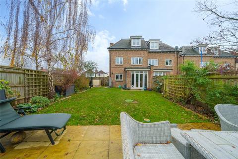 207 Ember Lane, East Molesey, KT8 0BU