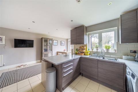 207 Ember Lane, East Molesey, KT8 0BU