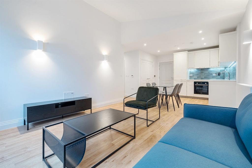 Apartment in Reading - View 5