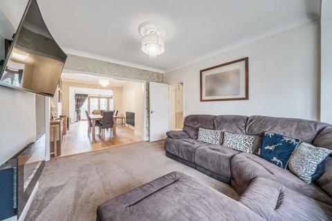 3 Chestnut Avenue, West Wickham, BR4 9ET