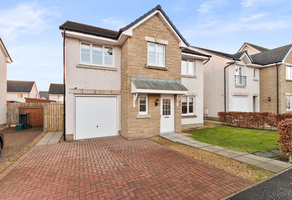 Hayfield Drive, Stewarton 5 bed detached house for sale £300,000
