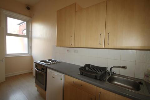 Studio to rent, Flat 6, 26 Magdala Road, Mapperley Park, Nottingham, NG3 5DF