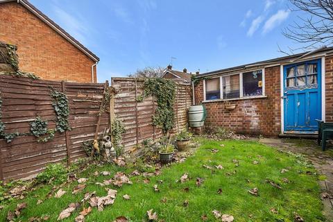 32, Windsor Court Windsor Road, Sunbury-on-thames, TW16 7RA