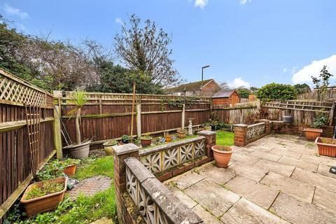 32, Windsor Court Windsor Road, Sunbury-on-thames, TW16 7RA