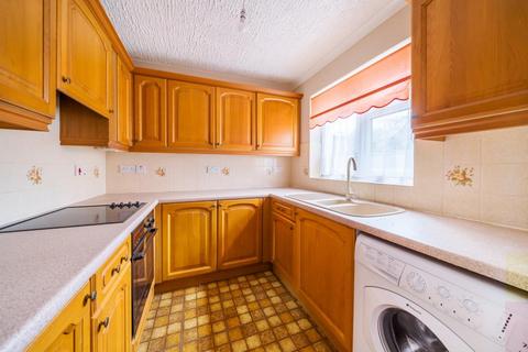 32, Windsor Court Windsor Road, Sunbury-on-thames, TW16 7RA
