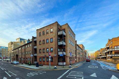 2 bedroom maisonette for sale, Horseferry Road, London, E14 8DY