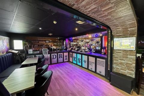 Bar and nightclub for sale - Leasehold Bar & Fast Food Kitchen Located In Coventry City Centre