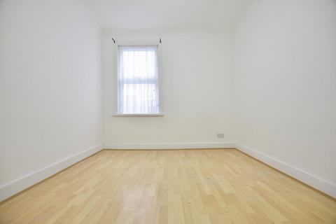2 bedroom flat to rent, Greenleaf Road, East Ham, E6
