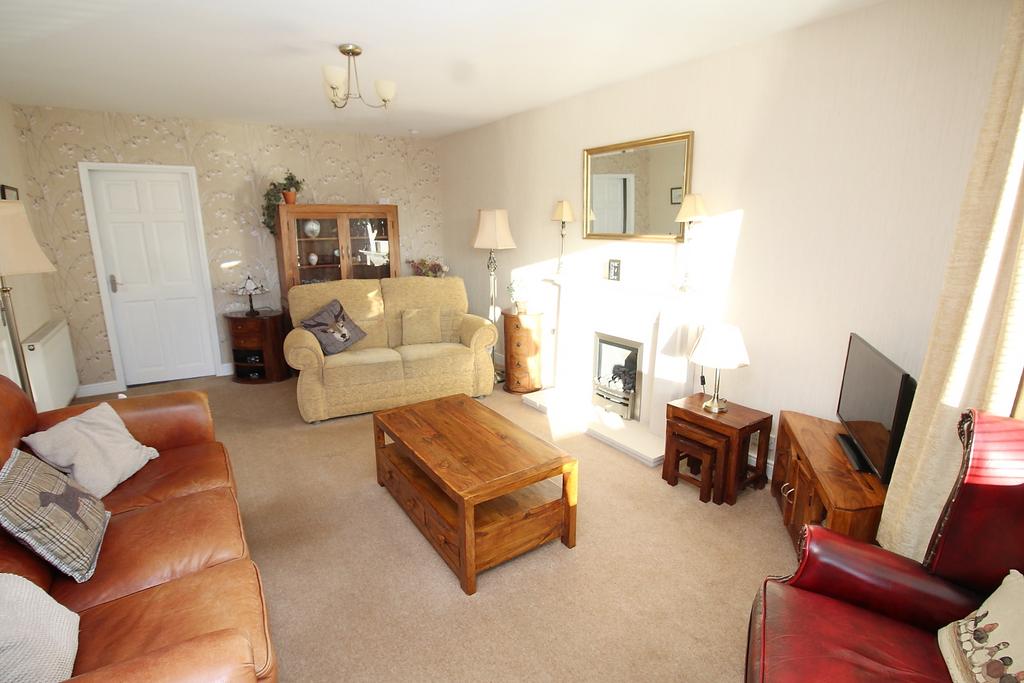 Lorn Drive, Balloch G83 3 bed semidetached bungalow for sale £240,000