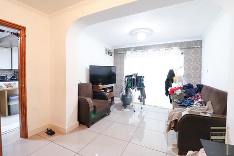 3 bedroom end of terrace house for sale, Compton Crescent, NORTHOLT UB5