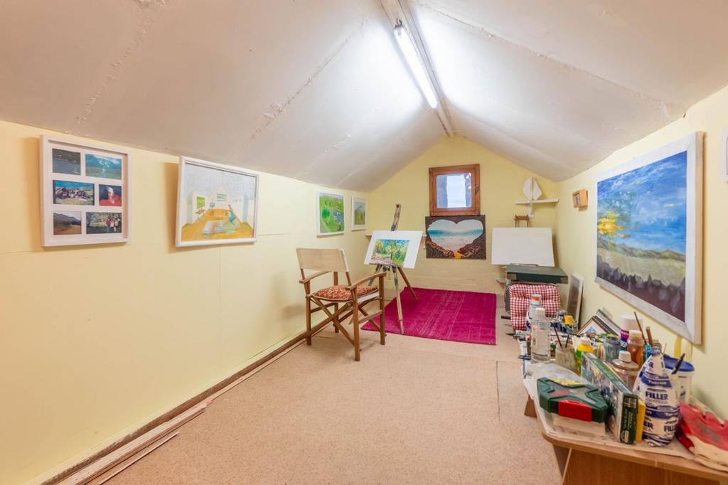Loft space/bedroom