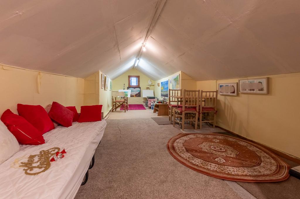 Loft space/bedroom