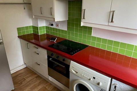 14 Andrews Close, Worcester Park, KT4 8PF