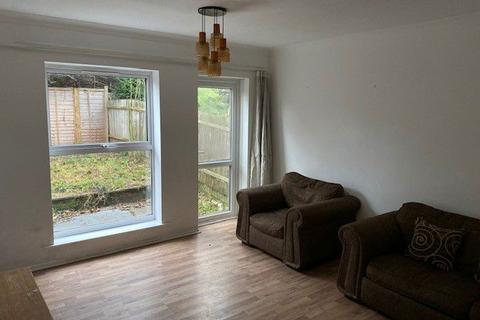 14 Andrews Close, Worcester Park, KT4 8PF