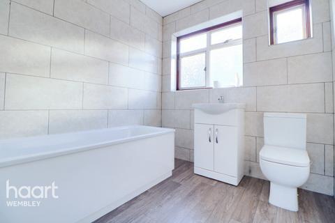 9 Carlyon Close, Wembley, HA0 1HR