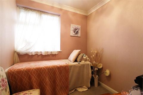 37 Eglinton Road, Swanscombe, DA10 0HS