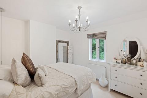 77 Earlswood Common, Earlswood, Solihull, B94 5SJ
