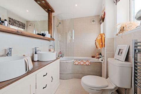 77 Earlswood Common, Earlswood, Solihull, B94 5SJ