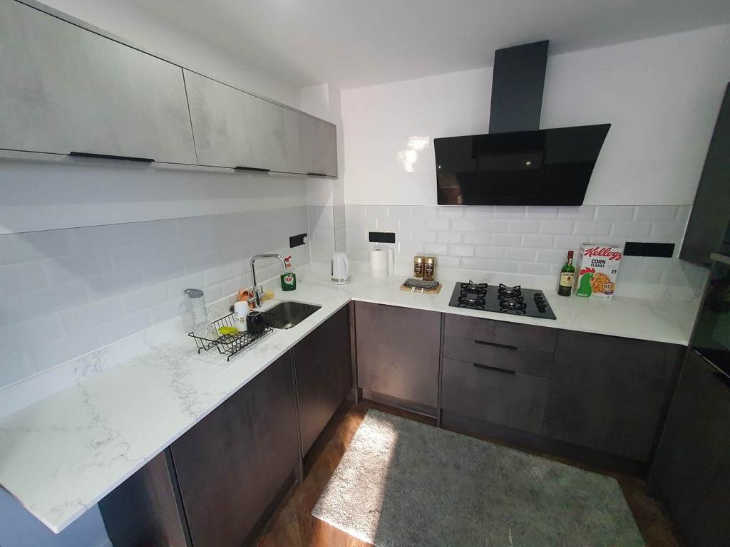 Kitchen (2)