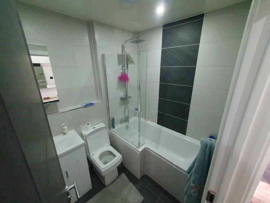 Bathroom (1)