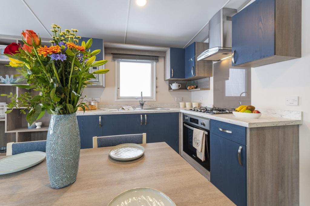 Kitchen/Dining Area