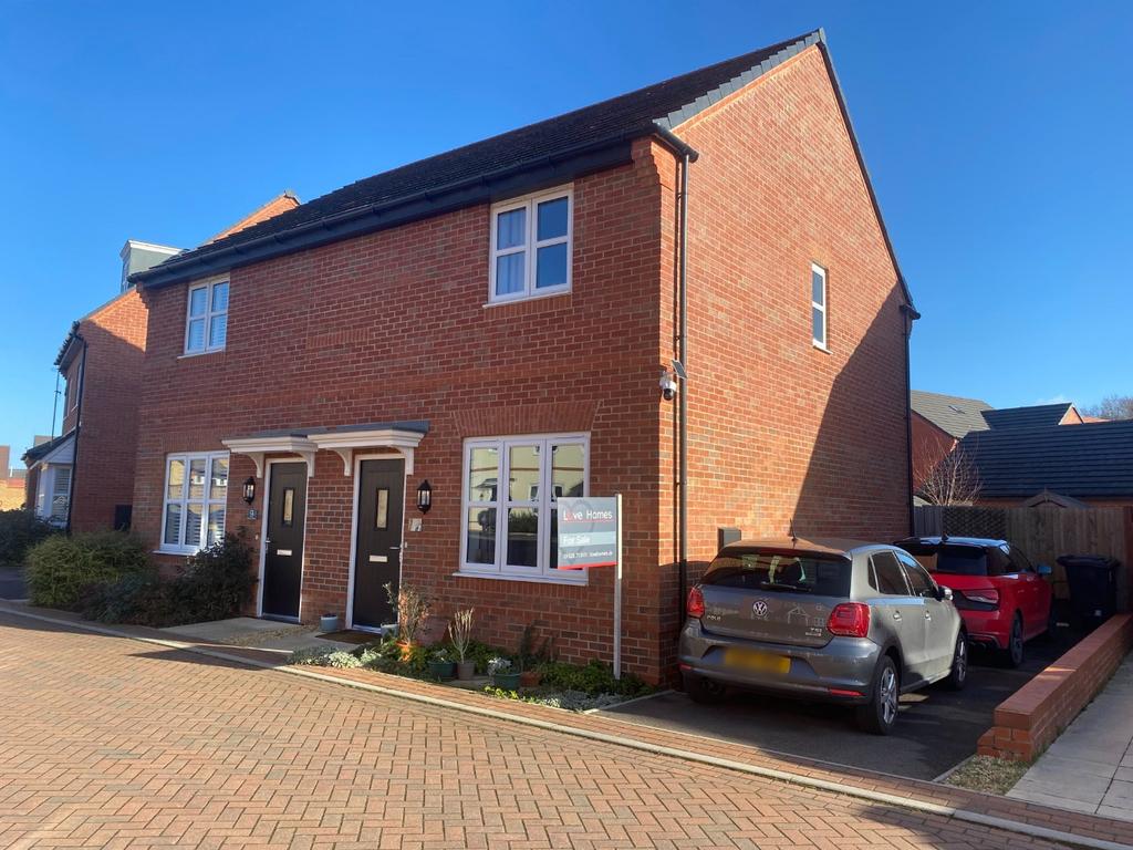 Yarrow Place, Ampthill 2 bed semidetached house for sale £350,000