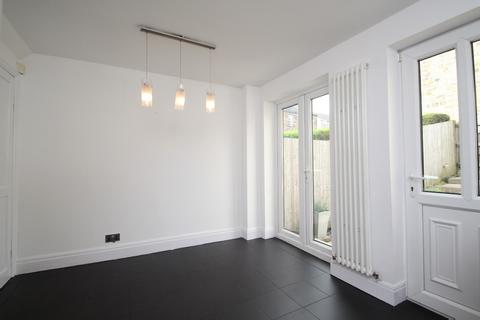 2 bedroom terraced house to rent, Blackett Street, Calverley, Pudsey, West Yorkshire, LS28
