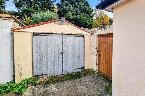 108 Barnfield Road, Orpington, BR5 3LT