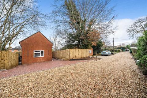 3 bedroom detached house for sale - Summer Thyme, Barn Lane, Oakley