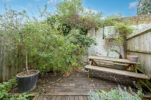 2 bedroom cottage for sale - Henry Tate Mews, Streatham Common, London, SW16