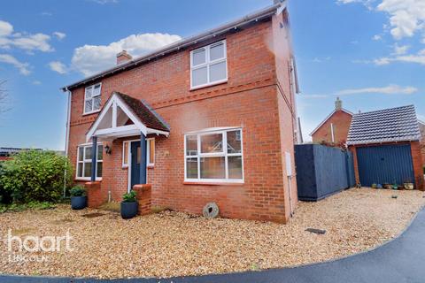 3 bedroom detached house for sale, Woodcroft Road, Saxilby