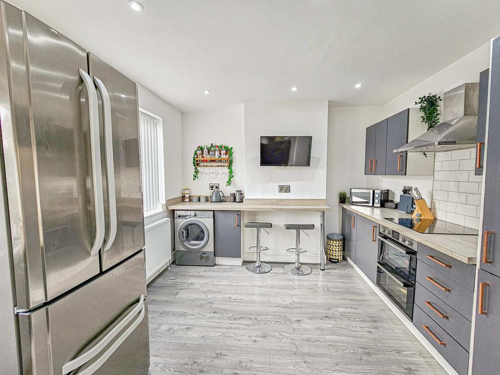 Edward Road, Coventry, CV6 3 bed terraced house £200,000