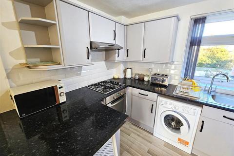 2 bedroom flat to rent, Packington Court, Blackberry Lane, Four Oaks, Sutton Coldfield, West Midlands, B74