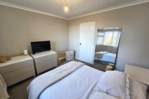 2 bedroom flat to rent, Packington Court, Blackberry Lane, Four Oaks, Sutton Coldfield, West Midlands, B74