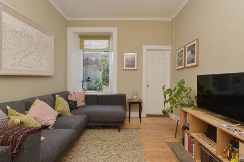 8 Ryehill Grove, Edinburgh, EH6 8ET