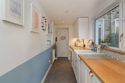 8 Ryehill Grove, Edinburgh, EH6 8ET