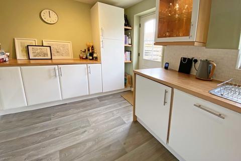 40 Fleming Way, Exeter, EX2 4TP