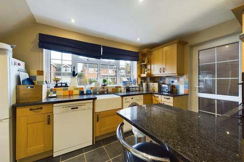 8 Dark Lane, Alrewas, Burton-on-trent, DE13 7AP